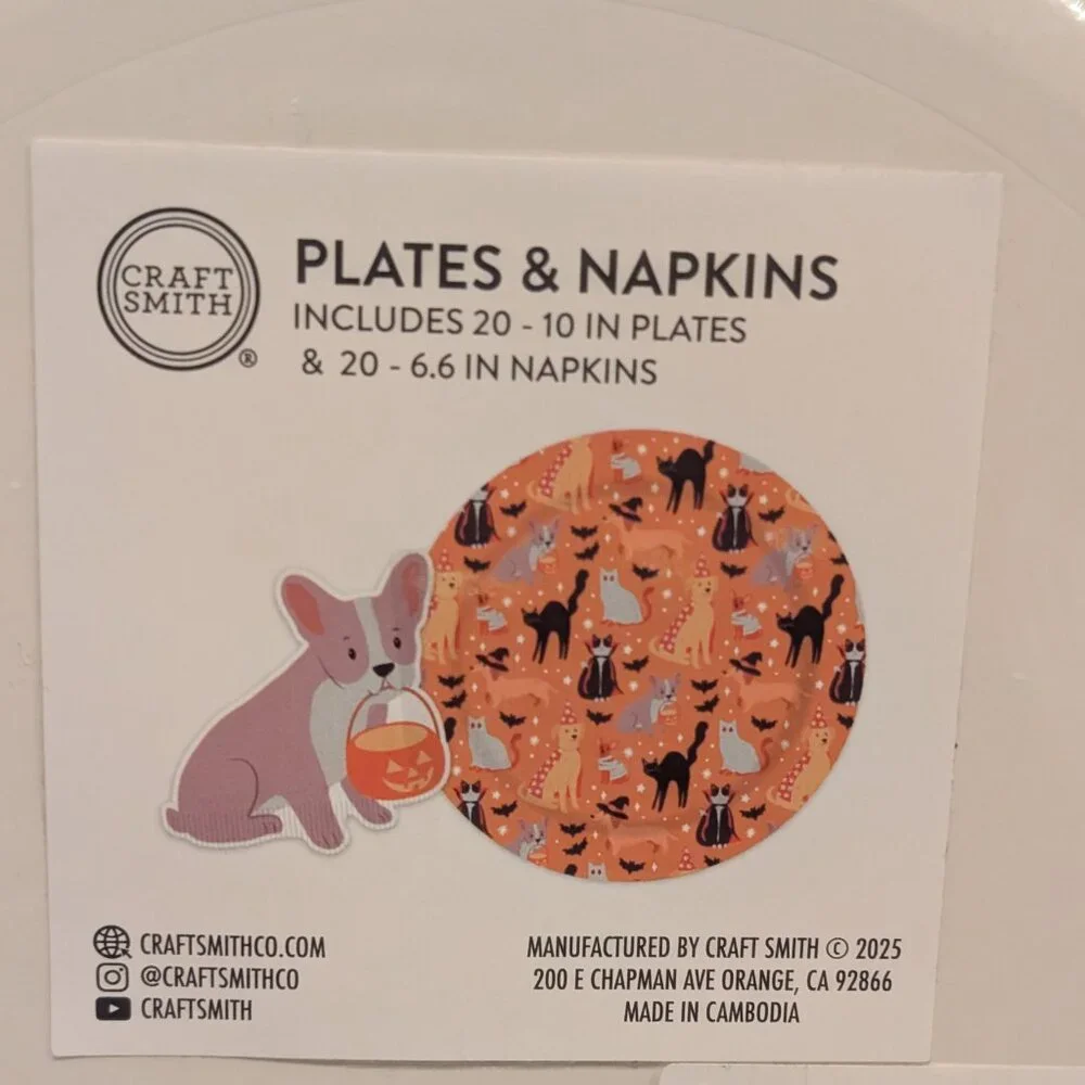 Halloween Plates & Napkins Set – 40 Count – Dogs & Cats Print, New in Package